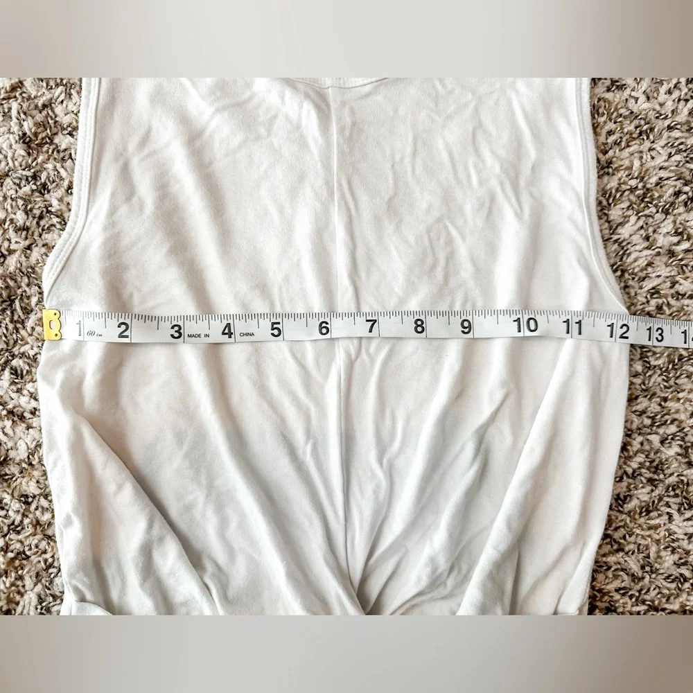 ALO Yoga stylish white
